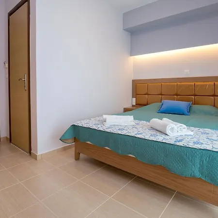 아파트 Aglaia Skála Marión