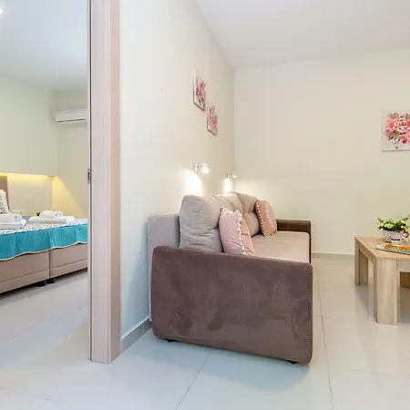 Aglaia Apartment Skala Marion